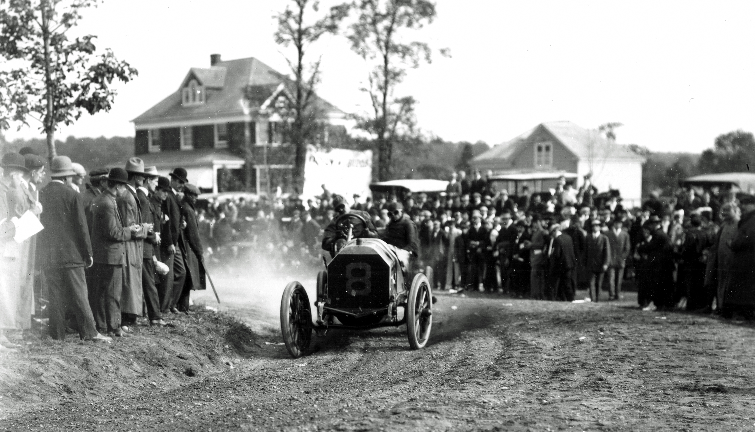Felice Nazzarro's #8 Fiat at the Hairpin Turn in the 1906 Vanderbilt Cup Race