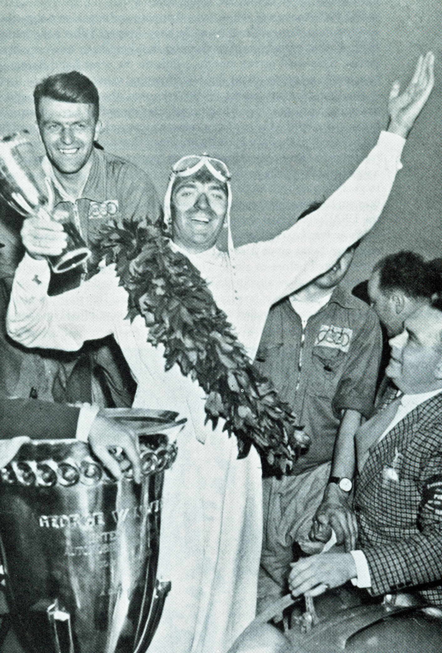 1937 Vanderbilt Cup Race Rosemeyer Wins!