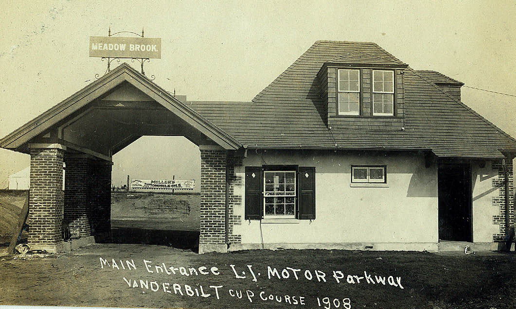 Meadow Brook Toll Lodge of the Long Island Motor Parkway-1908