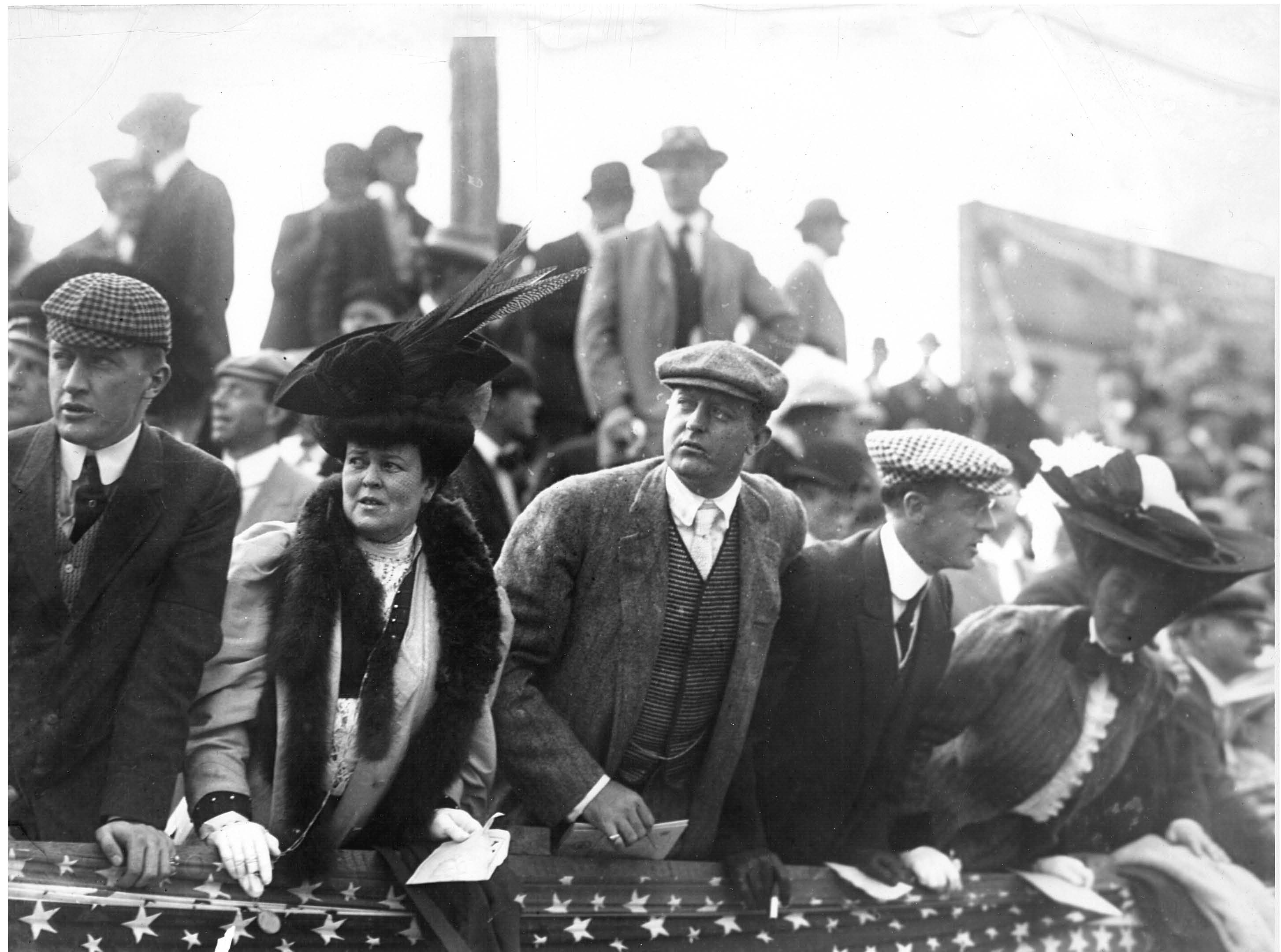 beale_7_1906_vanderbilt_cup_race_alva_vanderbilt_belmont_close_up