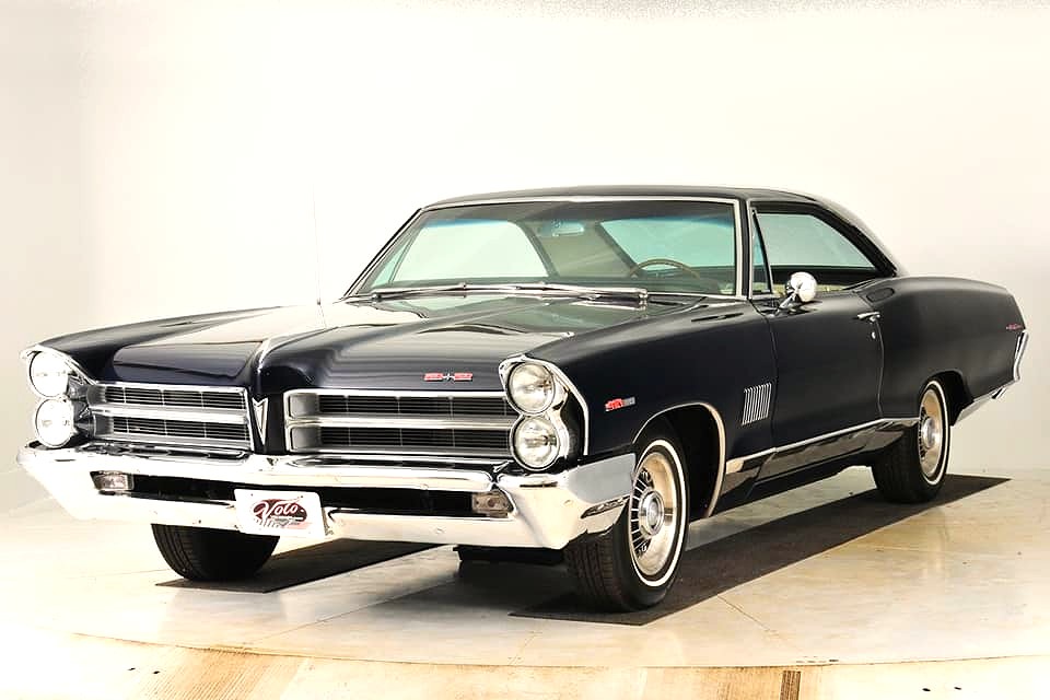 Sunday Cars & Coffee Car Meet, Oceanside, NY