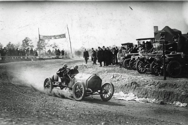 Mystery Foto #43 Solved:#7 Chalmers at the Hicksville Road Turn During the 1909 Vanderbilt Cup Race