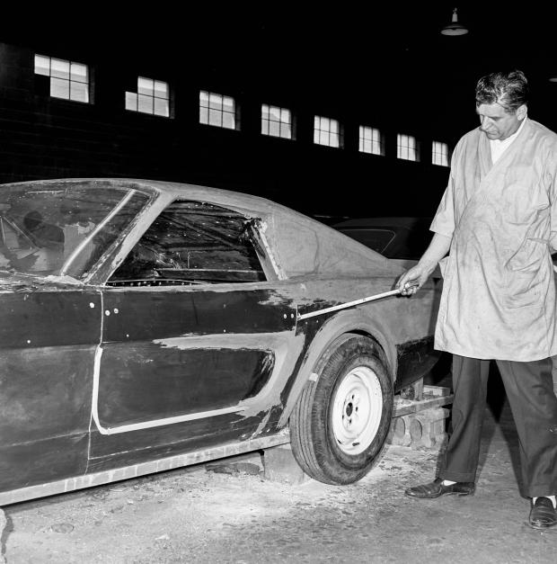 VanderbiltCupRaces.com Exclusive: Vince Gardner Building the Mustang III Concept Show Car