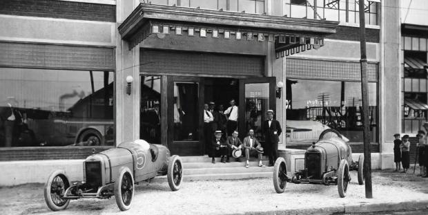 Mystery Friday Foto #13 Solved: A Winning Pair of Duesenbergs