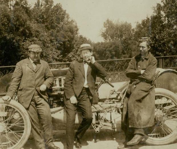 Profile of Driver Lee Frayer by his Great-Great Grandson