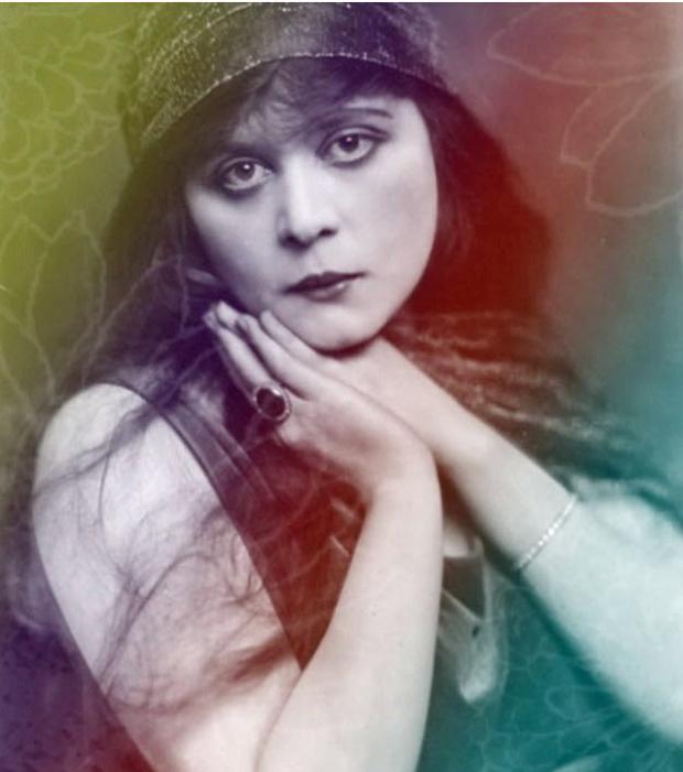 Mystery Foto #6 Solved: Theda Bara’s Film Debut in “The Stain” Filmed at Petit Trianon