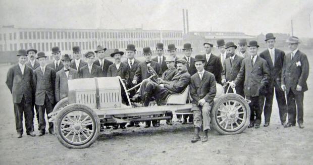 Mystery Foto #28 Solved: The 1909 Buick Factory Racing Team in Flint, Michigan