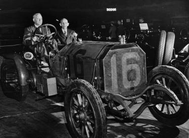 VanderbiltCupRaces.com Exclusive: Photos of Old 16 at the 1948 Antique Auto Show from the Helck Family Collection