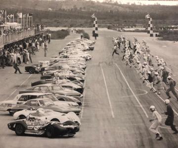 The 1962 Holman Moody Challenger III at the 1962 Bahamas Speed Weeks