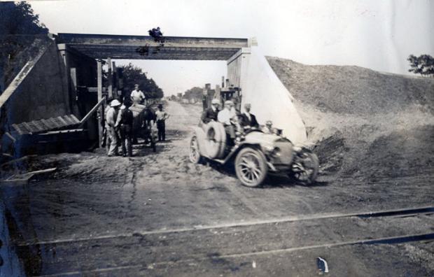 Mystery Friday Foto #15 Solved: The Newbridge Road Motor Parkway Bridge Under Construction in 1908