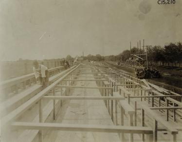 Mystery Friday Foto #46; The 1906 Grandstands Under Construction