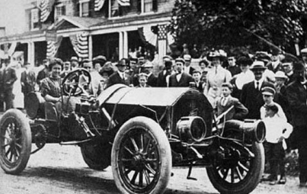 A Pioneering Woman Race Driver on the Long Island Motor Parkway: Joan Newton Cuneo