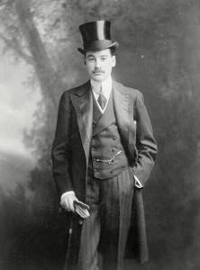 Mystery Foto #2 Solved: Alfred Gwynne Vanderbilt, Owner of Paul Sartori’s FIAT
