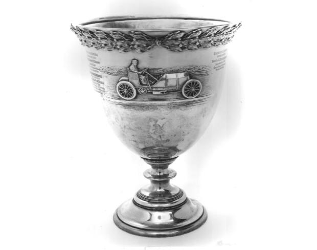 Who Owns the Original Vanderbilt Cup Trophy and Where Is It Today?