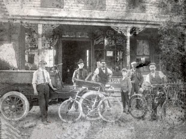 Mystery Saturday Auto #1: A Very Early Automobile