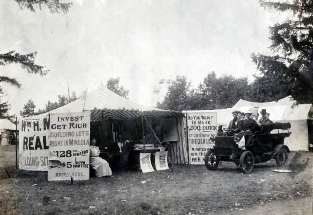 The Concession Stands of the Vanderbilt Cup Races