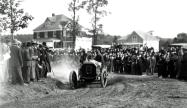 Then & Now: The Hairpin Turn in Old Westbury