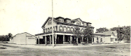 Kleiner’s Korner: Where to Stay Near the Vanderbilt Cup Race
