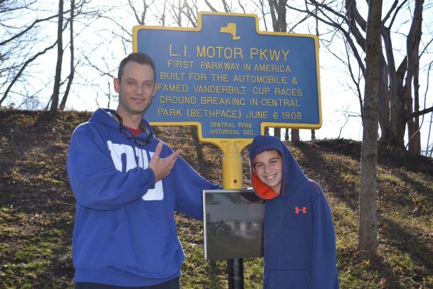 Sam & Dave’s “Excellent Motor Parkway Hike” I: Stewart Avenue to Deadman’s Curve, Bethpage