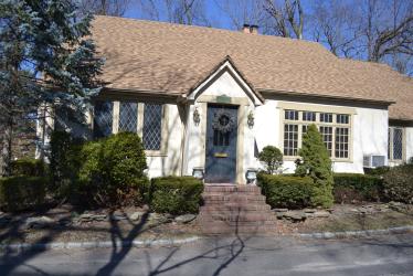 Sam & Dave’s Excellent “Lost” Motor Parkway Adventure III:General Manager’s Office