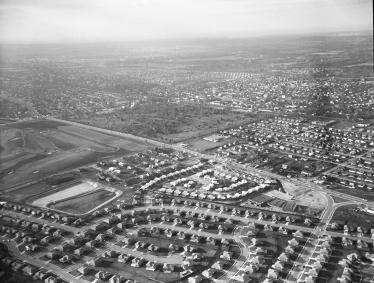 Mystery Foto #11 Solved: A view of Old Country Road (Salisbury) section of the 1909 and 1910 Vanderbilt Cup Race courses