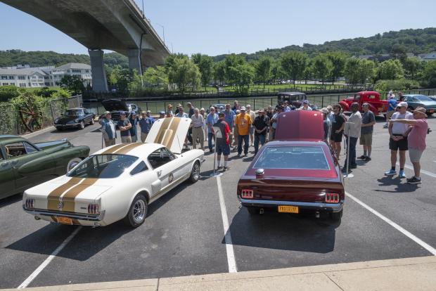 InstaGRAM report: AACA Vanderbilt Cup Region, Studebaker Club and Buick Club Visit the Kroplick Collection