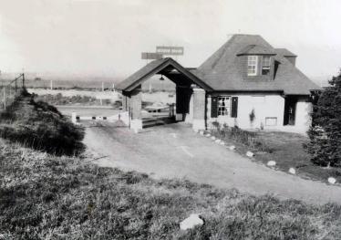 Greg O’s  Discovery #1: The McCamish Family Collection of Motor Parkway Photos: Meadow Brook Lodge