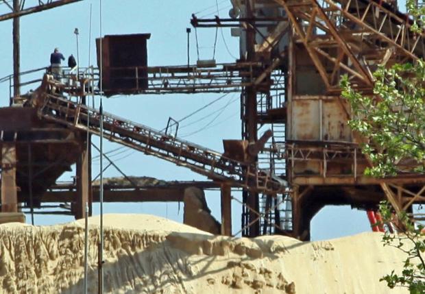 VanderbiltCupRaces.com Exclusive:&nbsp; New Evidence of the Melville Sand Pits Motor Parkway Bridge