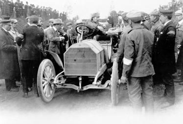 Driver Profile: Camille Jenatzy-&nbsp; “The Red Devil” and His Tragic Death