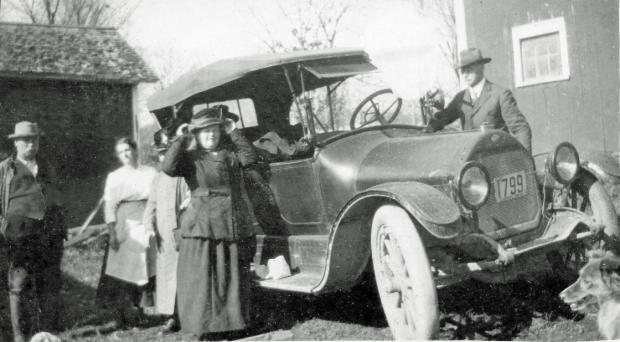 Mystery Foto #29 Solved:&nbsp; A 1910 Maxwell Model E Touring and a 1916 Overland Model 83 Touring from Professor Robert Kraft’s Family Album