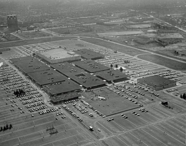 Mystery Foto #49 Solved:A 1957 Aerial of a “Spirit of St. Louis” Press Conference at Roosevelt Field