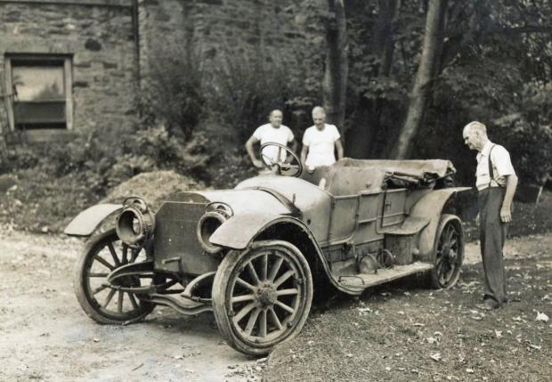 Mystery Friday Foto #20 Solved: The 1904 Mercedes Sport Touring purchased by Henry Austin Clark, Jr, for $500 in 1950