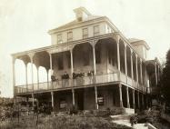 Mystery Foto #9 B Solved:The 1905 Darracq Team Headquartered at the Hotel Glenwood, Glenwood Landing