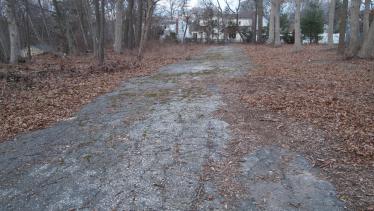 Then & Now: A Hidden Section of the Motor Parkway in Western Suffolk