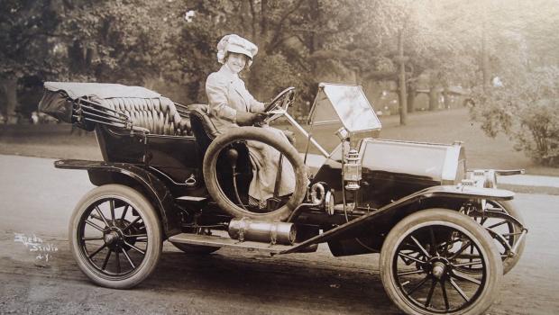 Women and Automobiles in the Early 1900s