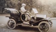 Women and Automobiles in the Early 1900s