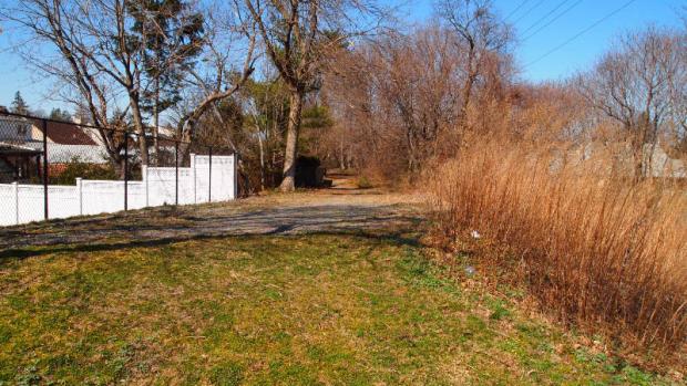 The Motor Parkway North of Westbury Avenue on the Carle Place/Mineola Border