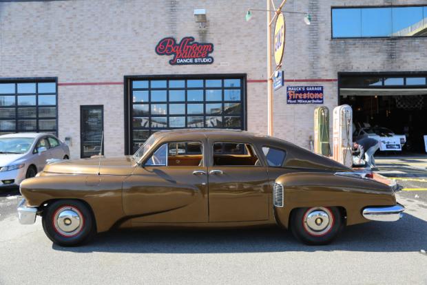 Video: Going for a Ride in Tucker 1044