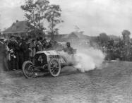 Helck Family Collection: Seven amazing photos at the Hairpin Turn during the 1906 Vanderbilt Cup Race