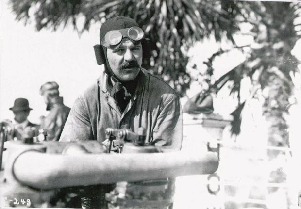 Mystery Foto #36 Solved: Louis Chevrolet at the 1906 Ormond-Daytona Races