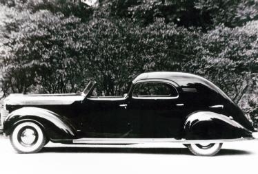 Inthedriveway.com : “1937 Imperial C-15: ‘Chrysler’s Chrysler’ meets Pebble”