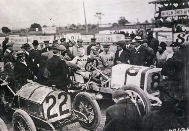 Mystery Foto #30 Solved: Ralph Mulford winning the 1911 Vanderbilt Cup Race in the #8 Lozier