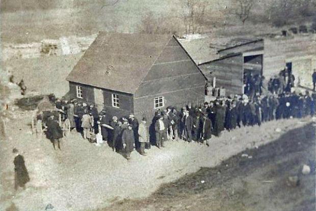 Surveyor Clinton Robertson Photo Album:The Motor Parkway Engineering Field Offices & a Worker Shanty