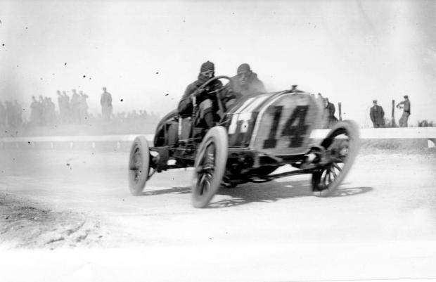 Calling All Vanderbilt Cup Race Families