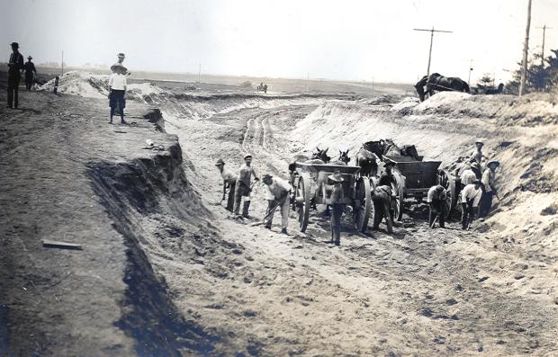 Mystery Foto #51 Solved :The Motor Parkway under construction  in 1908 at Stewart Avenue in East Meadow
