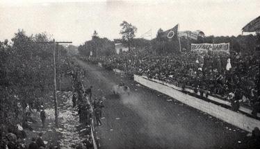The 1906 Westbury Grandstand & the Current Battle over the Hitchcock Property