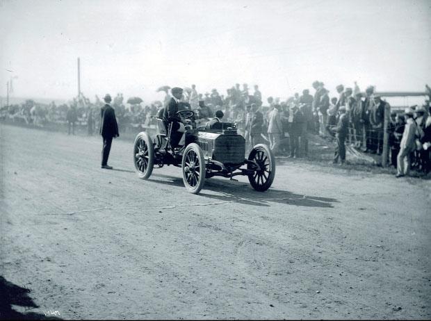 Mystery Foto #30 Solved: Willie K’s “Red Devil” at the 1901 Newport Automobile Races
