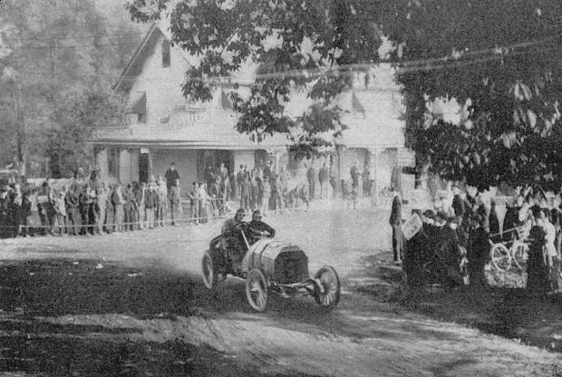 Mystery Friday Foto #26: Taking the Turn