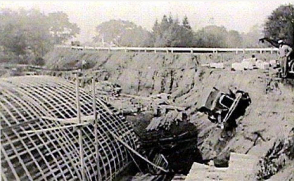 Mystery Friday Foto #27 Solved: The Motor Parkway Bridge over the Northern State Pkwy Under Construction