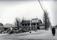 Mystery Foto #49 Solved: Bulls Head Hotel in Greenvale (North Roslyn) Circa 1934-1936